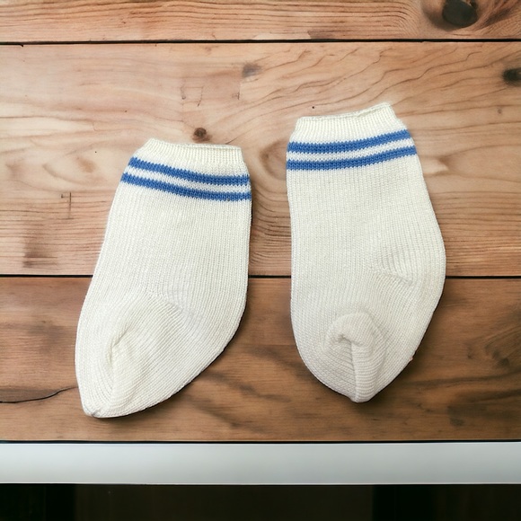 American Girl 28” Doll Cheerleading Outfit III Released 2003 Retired 2005 GUC - Picture 7 of 13